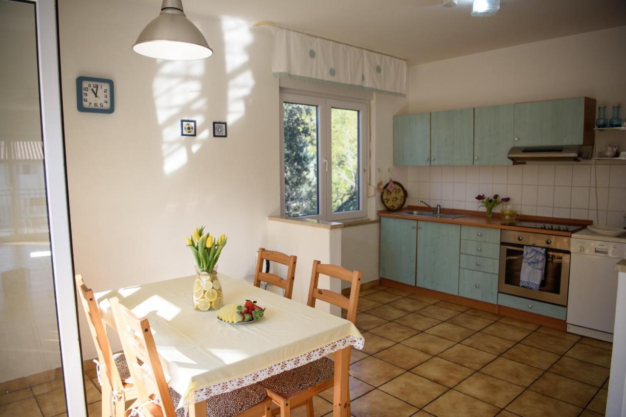 Villa Claudia Lemon Appartment Premantura Zewnętrze zdjęcie